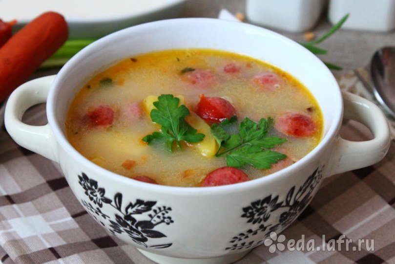 Сырный суп с колбасой