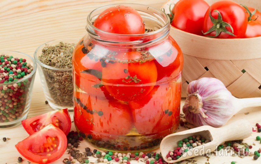 Маринованные помидоры в банке