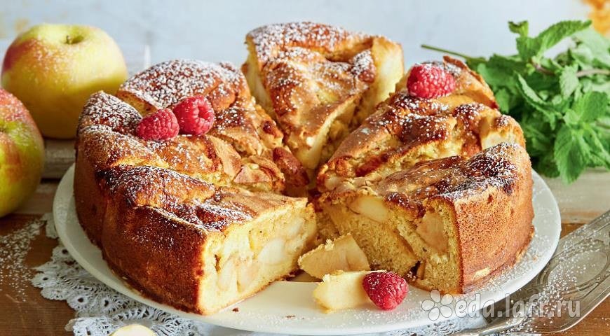 ​Творожная шарлотка с яблоками