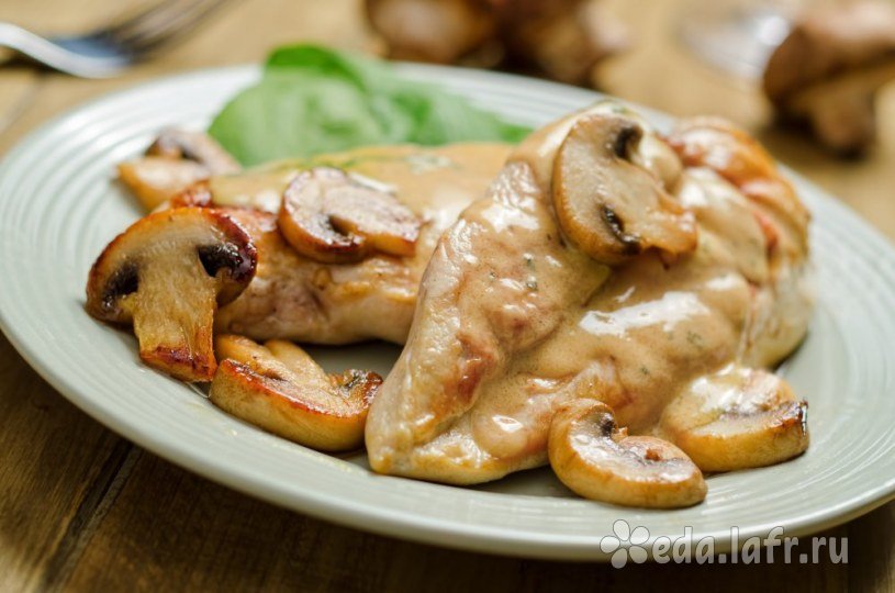 Куриное филе с грибами