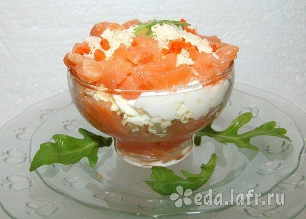 Слоеный салат с семгой