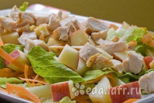 Салат с тунцом, бананами и грейпфрутом