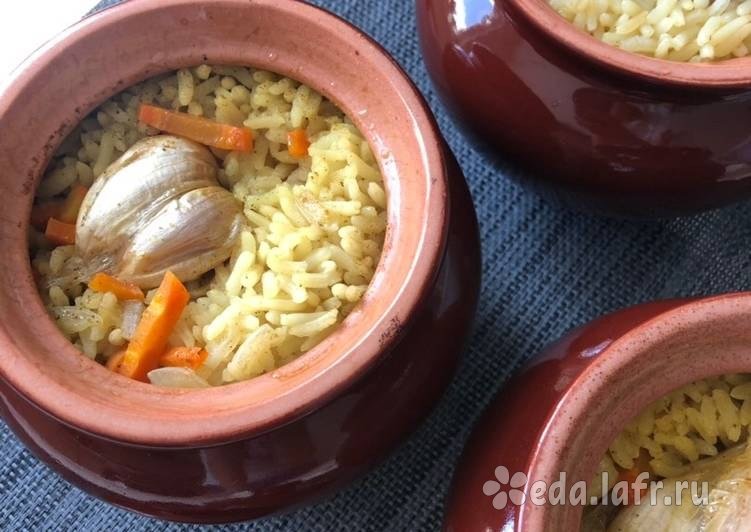 Куриный плов в горшочках